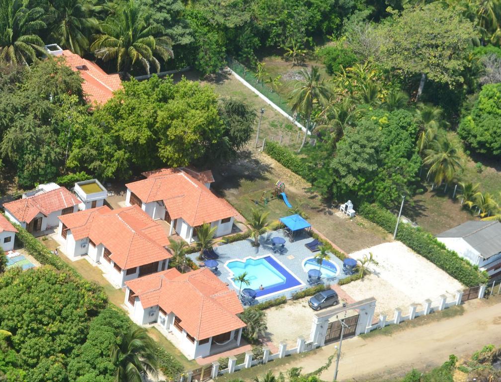Condominio Atlantis Coveñas Buitenkant foto